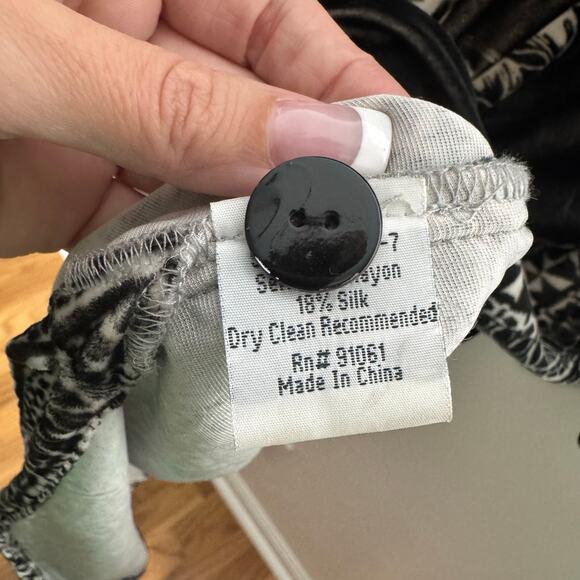 Johnny Was Biya Vivian Kimono Women M Black White Button Up Stevie Nicks Boho - Picture 6 of 7